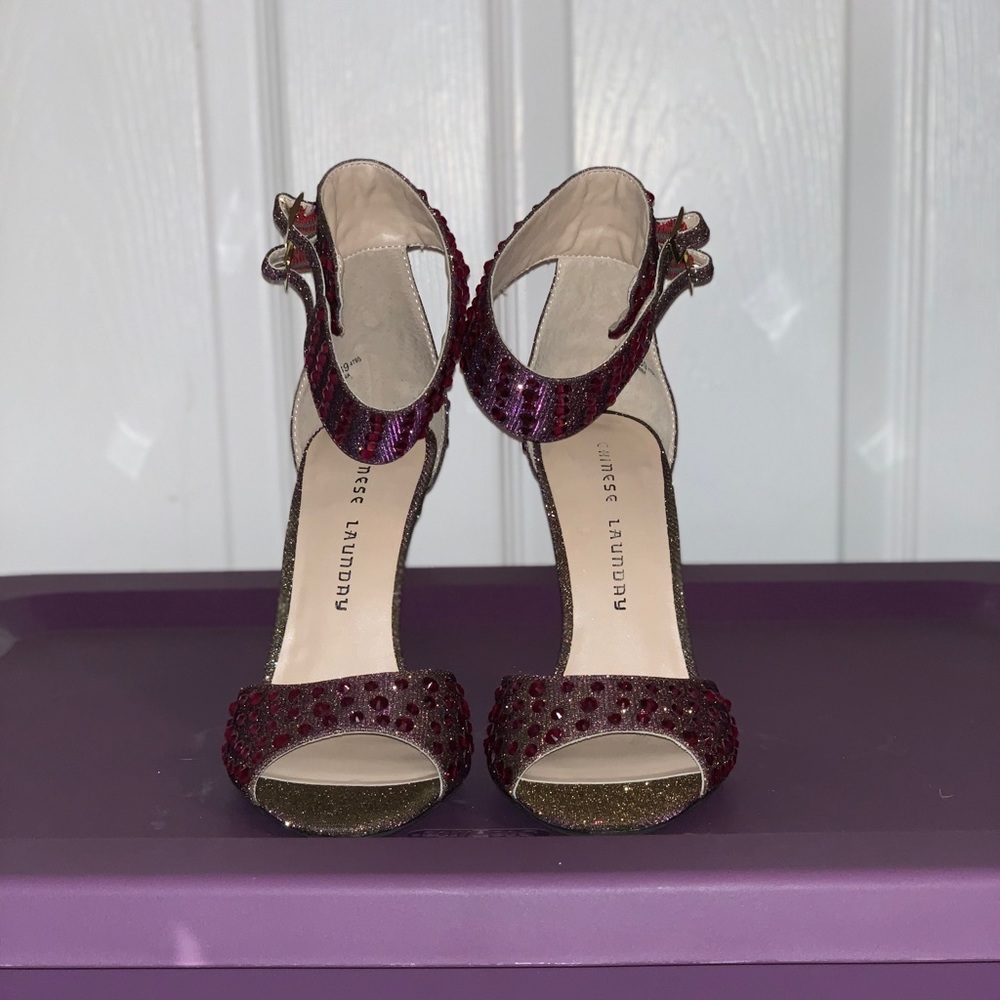 Heels - Picture 2 of 4